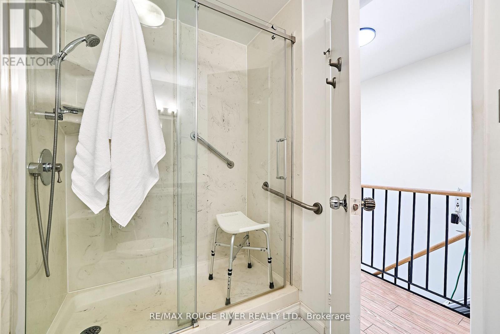 #401 337 SIMCOE STREET - 32