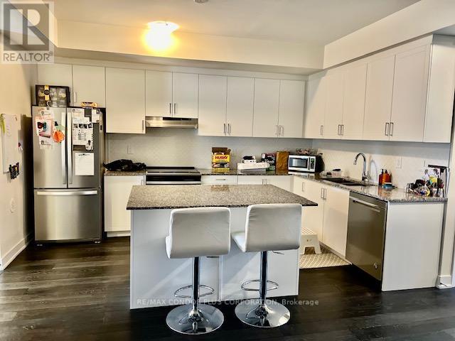 Kitchen with Island