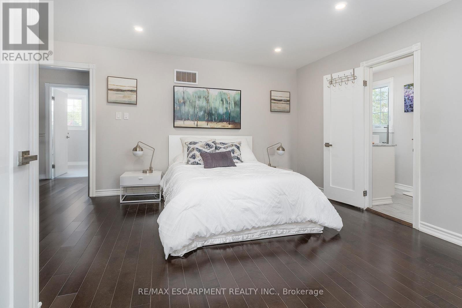 436 GOODRAM DRIVE - 25