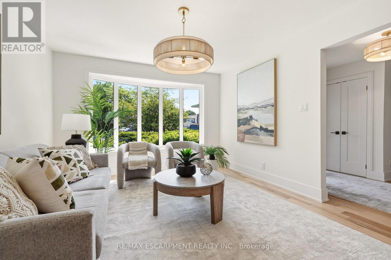 2347 TWEEDSMUIR COURT - 6