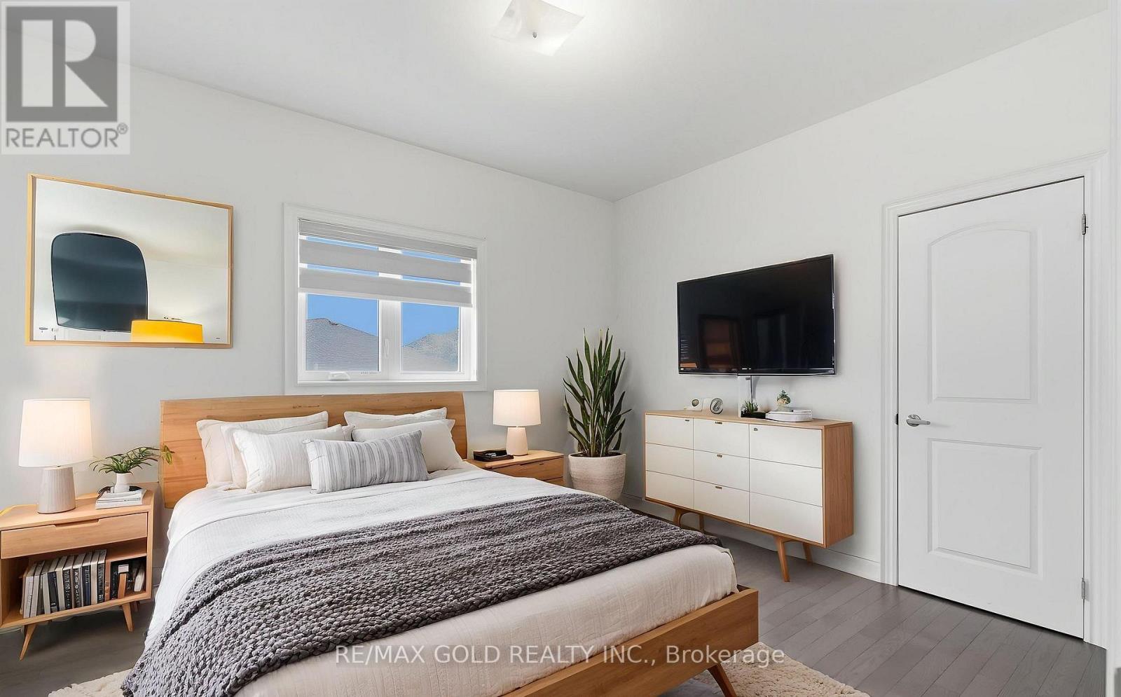32 DOTCHSON AVENUE - 21