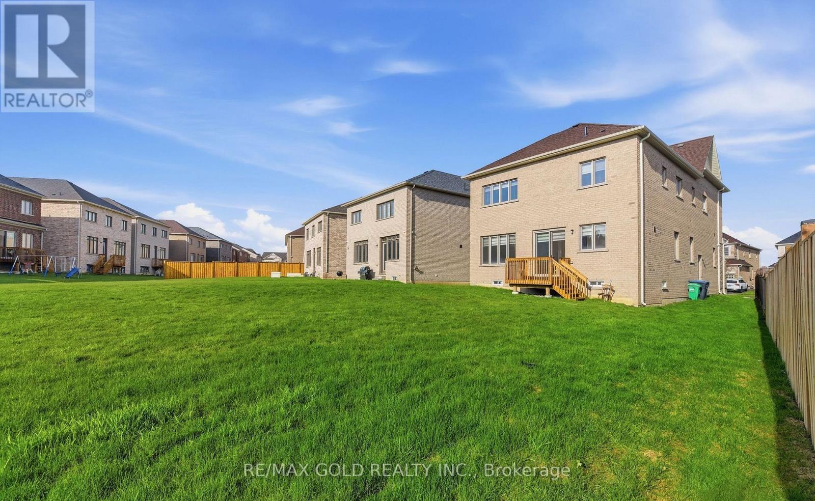 32 DOTCHSON AVENUE - 25