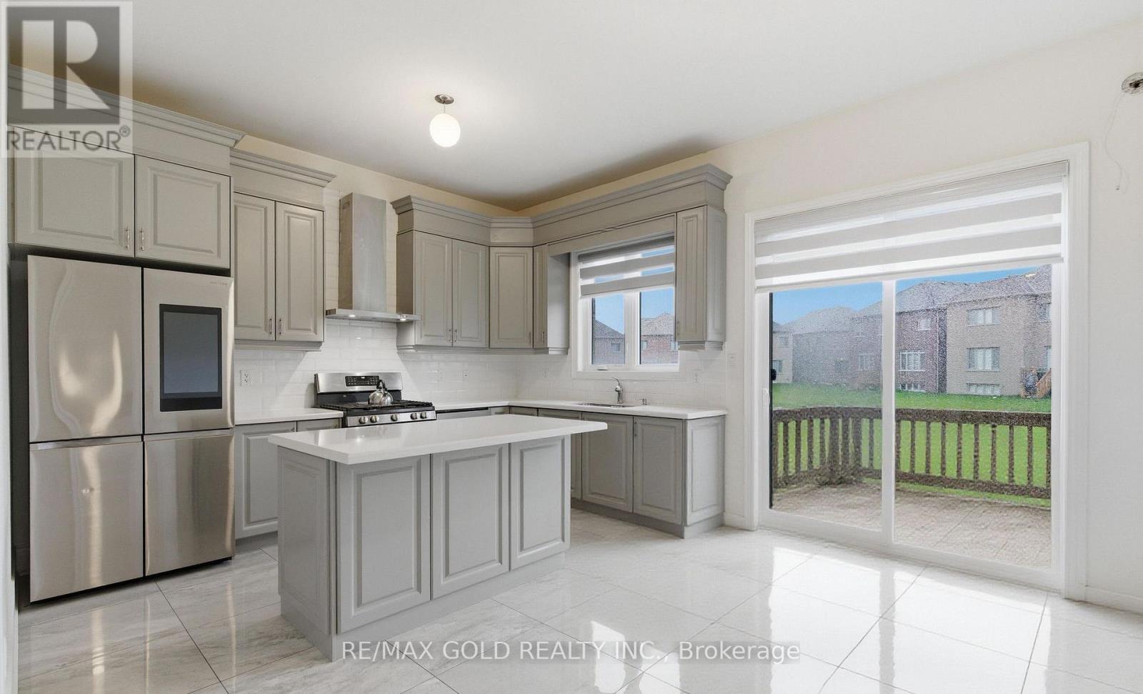 32 DOTCHSON AVENUE - 6