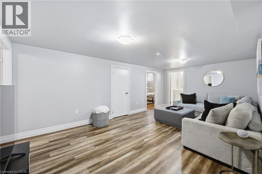 168 NUGENT Drive - 23