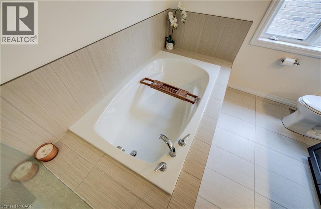 268 EVENS POND Crescent, Kitchener, Ontario, N2R0B8 — Photo 34