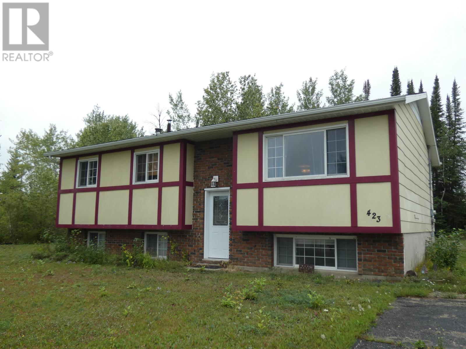 423 Birch CRES - 1