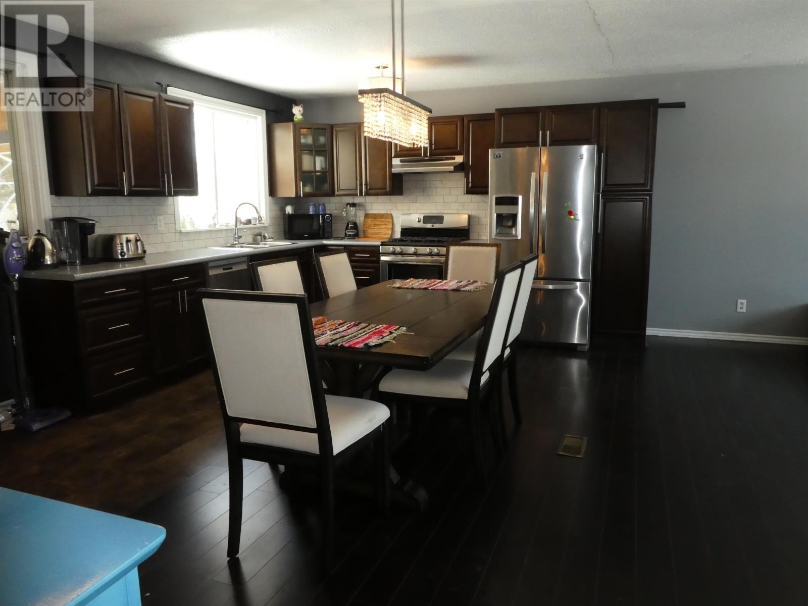 423 Birch CRES - 3
