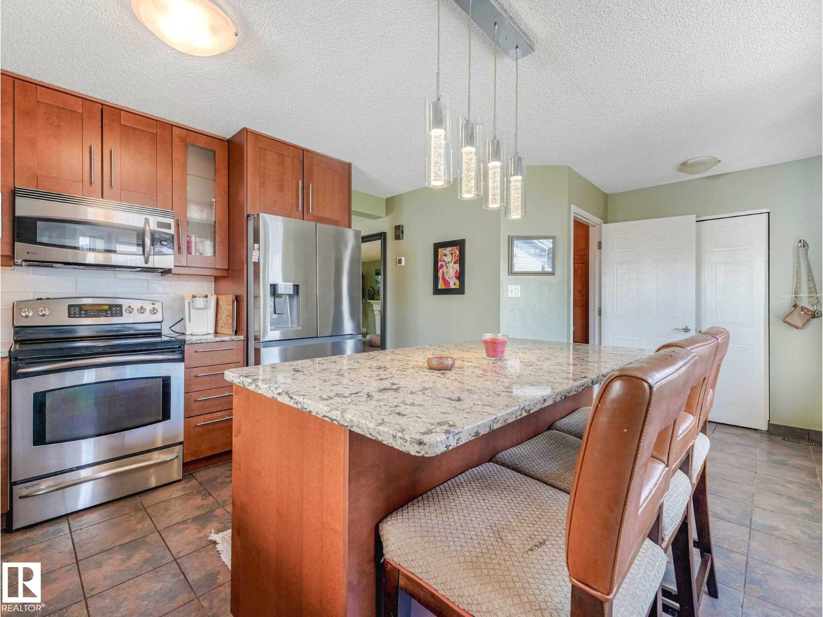 16228 55A ST NW - 32
