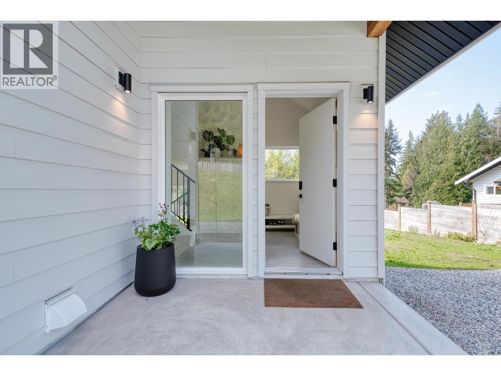 3477 SPRUCE ROAD, Roberts Creek