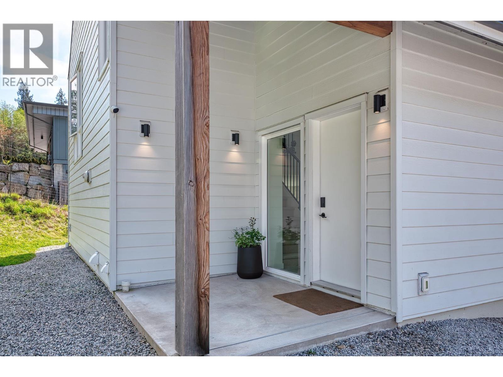 3477 SPRUCE ROAD, Roberts Creek