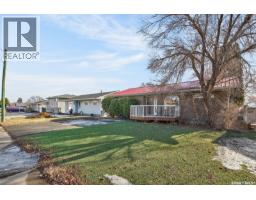 1317 Hochelaga Street W, Moose Jaw, SK S6H6C3 Photo 34