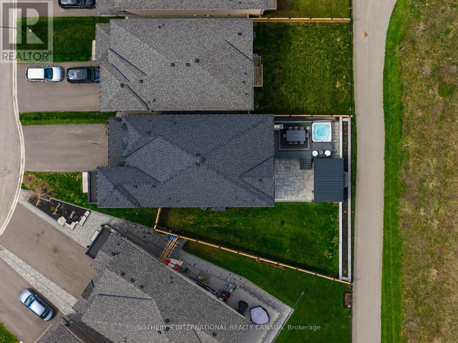 64 CLOSSON DRIVE - 28