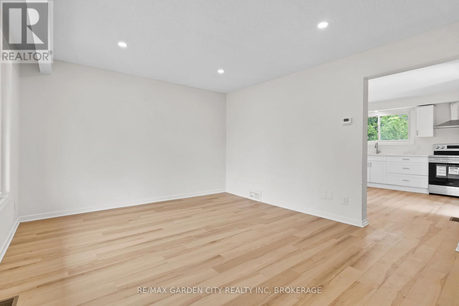 94 TUPPER DRIVE - 3