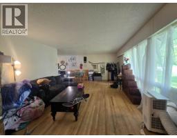 Living room - 777 Mclean Street, Quesnel, BC V2J2P8 Photo 9