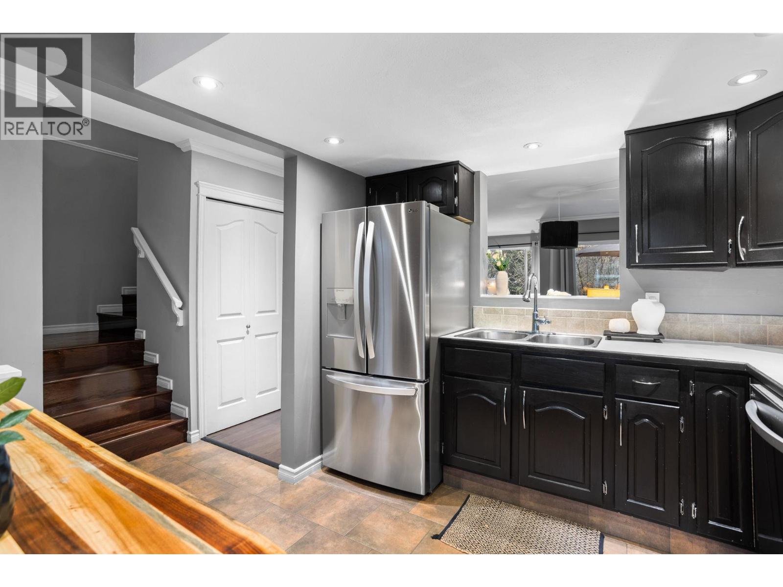 536 LEHMAN PLACE, Port Moody