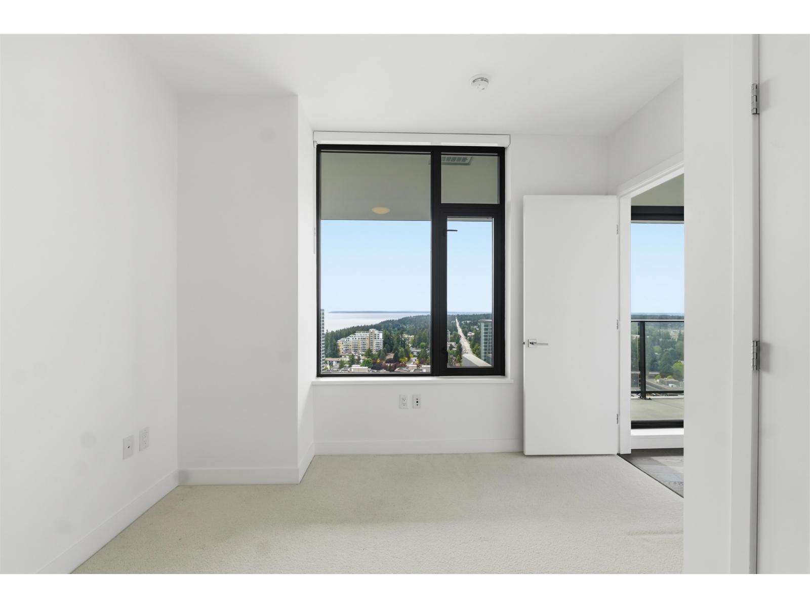 2406 1588 JOHNSTON ROAD, Surrey
