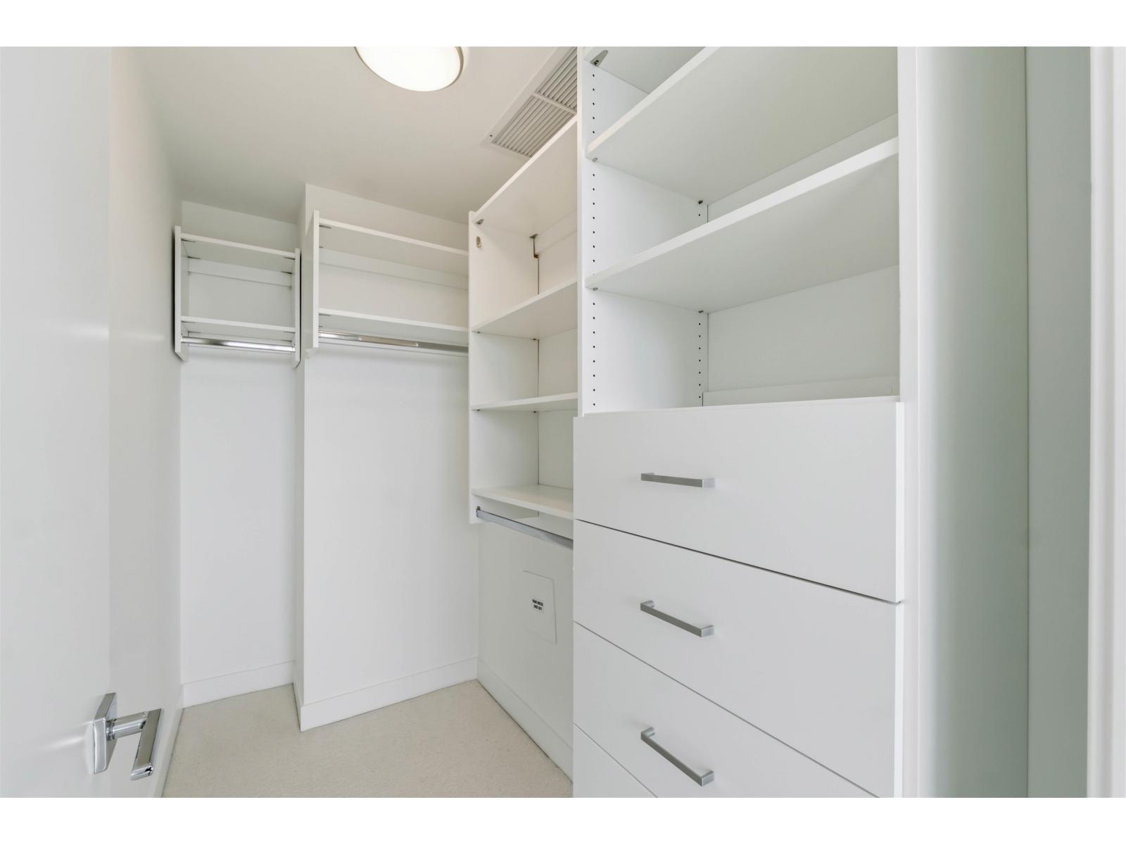 2406 1588 JOHNSTON ROAD, Surrey