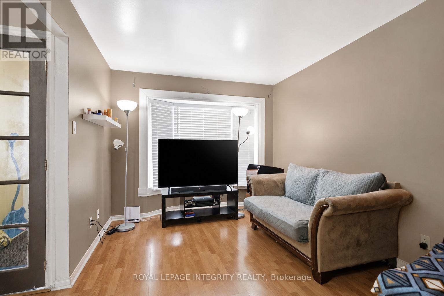 309 ELLEN AVENUE - Image 2