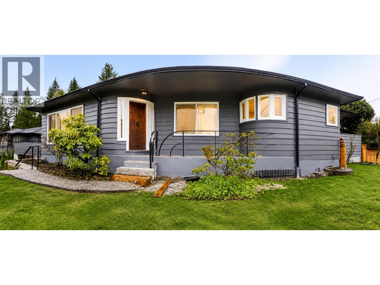 1128 RIDGEWOOD DRIVE, North Vancouver
