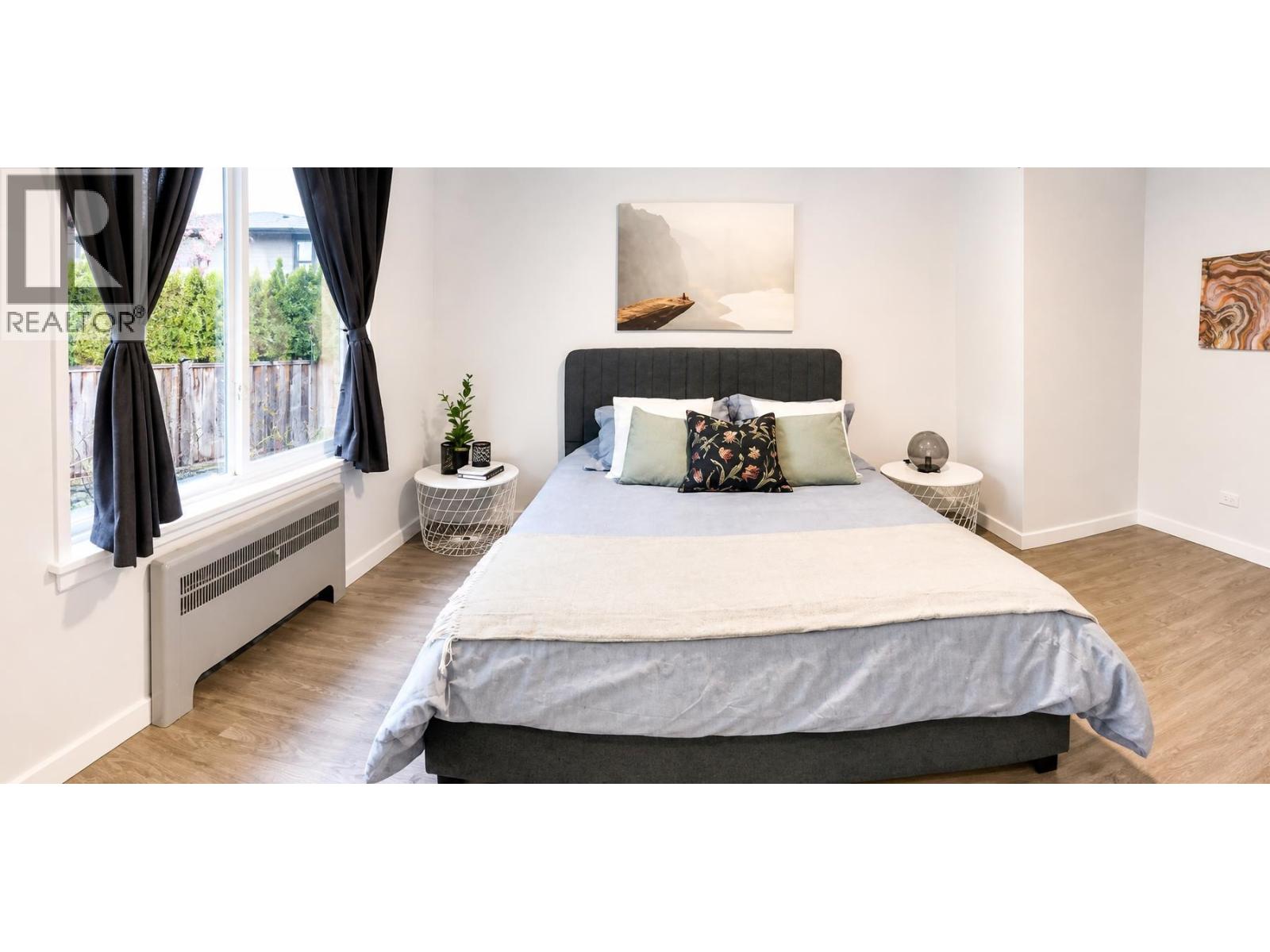 1128 RIDGEWOOD DRIVE, North Vancouver