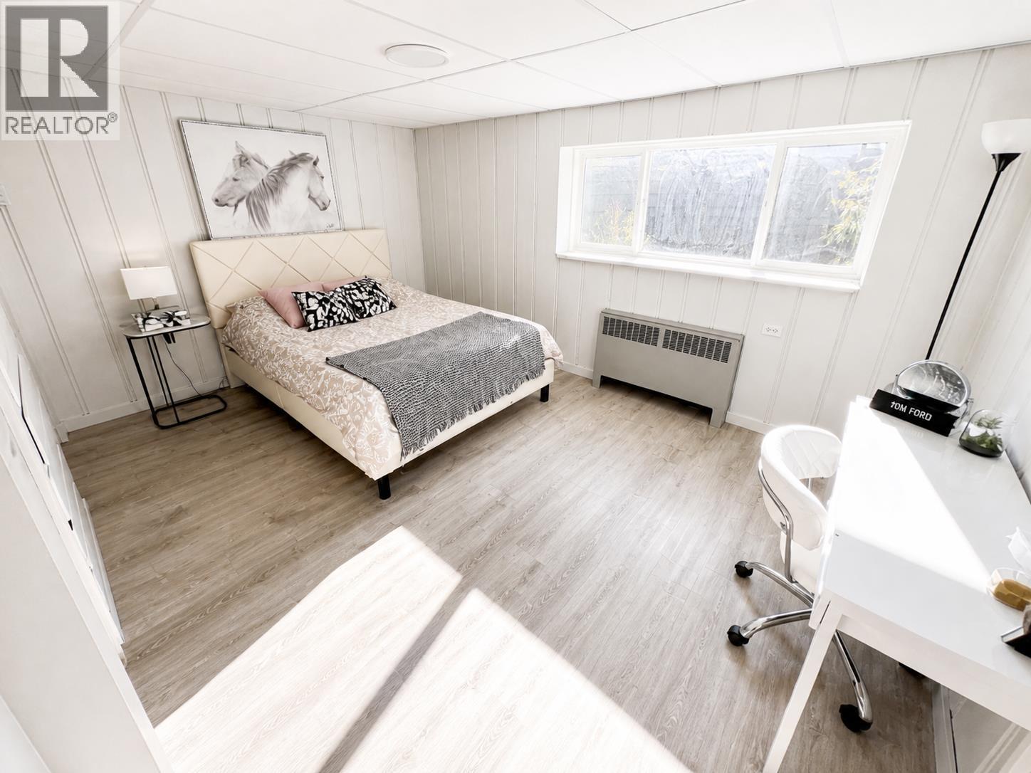 1128 RIDGEWOOD DRIVE, North Vancouver