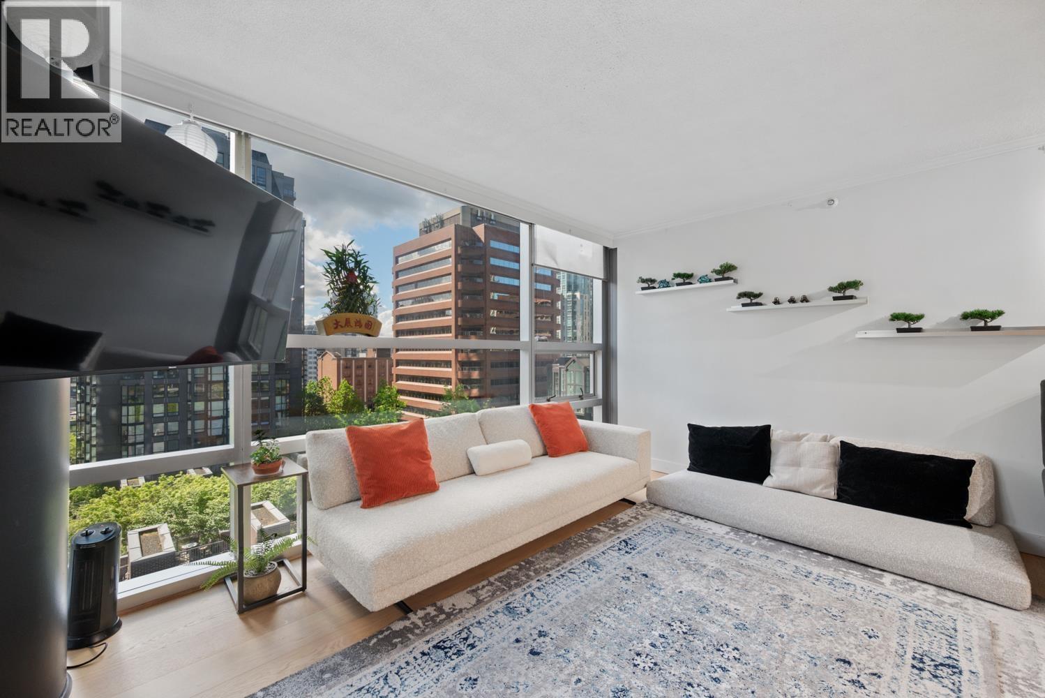 70X 1050 BURRARD Street - photo 2