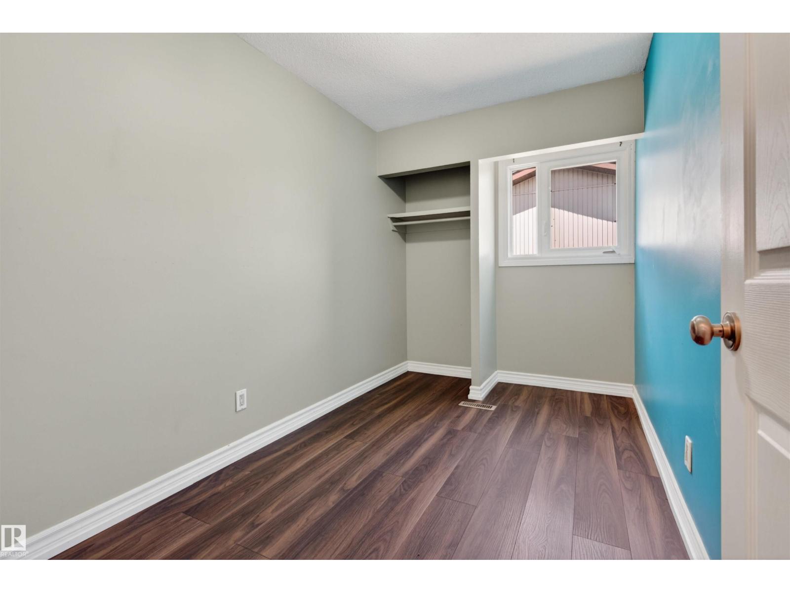 #8 14105 82 ST NW - 14