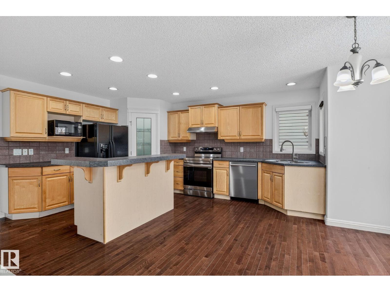 978 RUTHERFORD RD SW SW - 19