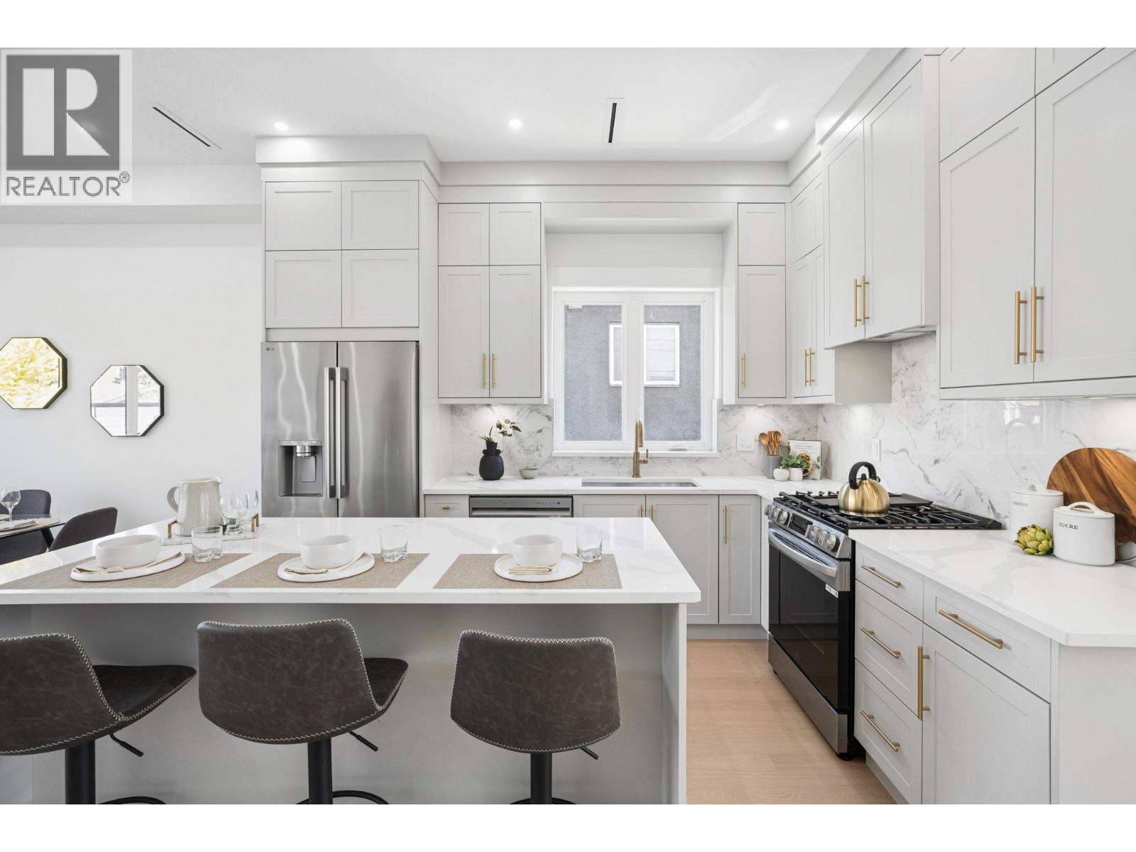3 Bed, 3 Bath Duplex for Sale in Vancouver – 1 1005 E 55TH AVENUE, Vancouver – MLS# R3116723 - Image 15