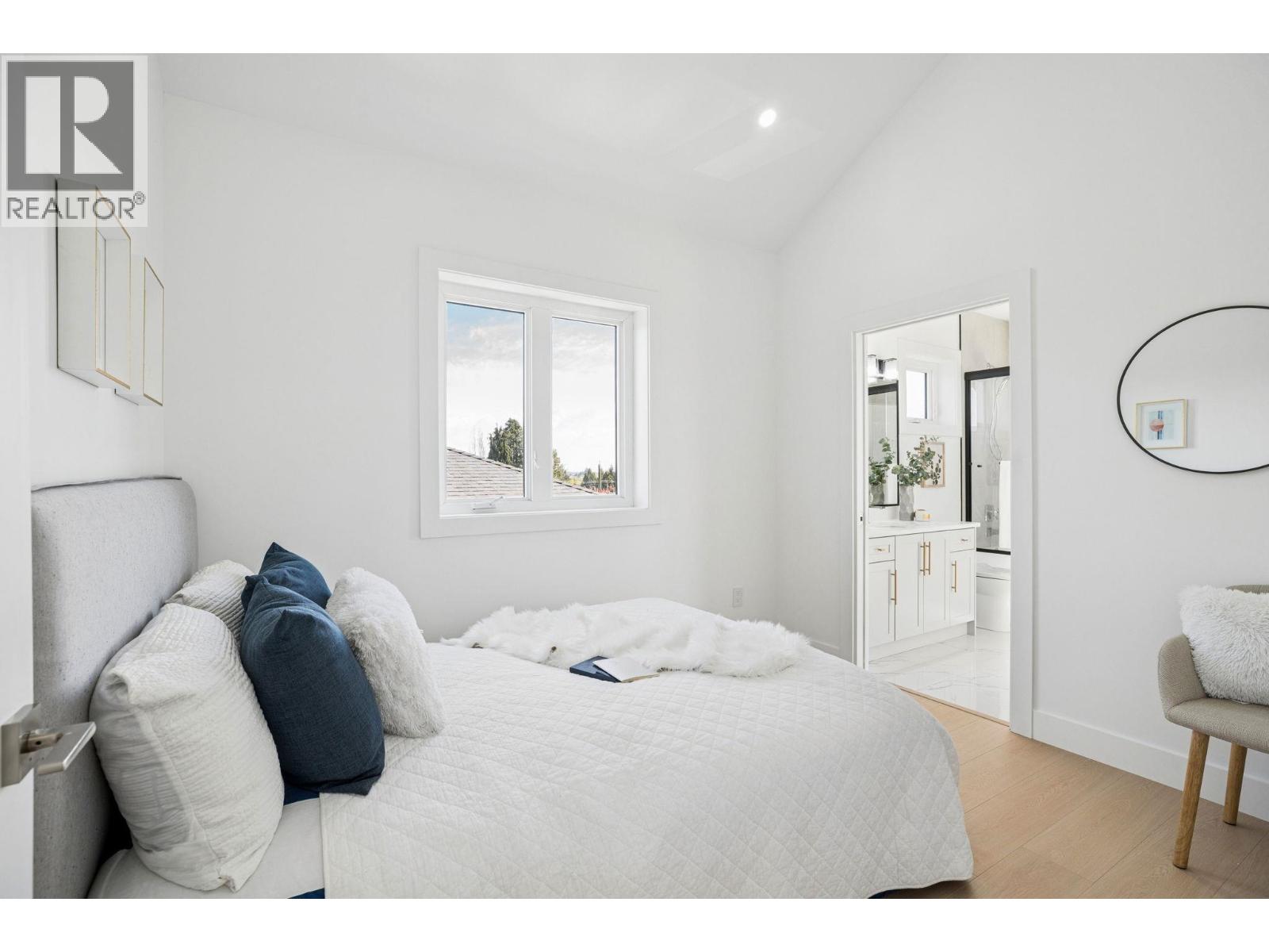 3 Bed, 3 Bath Duplex for Sale in Vancouver – 1 1005 E 55TH AVENUE, Vancouver – MLS# R3116723 - Image 18