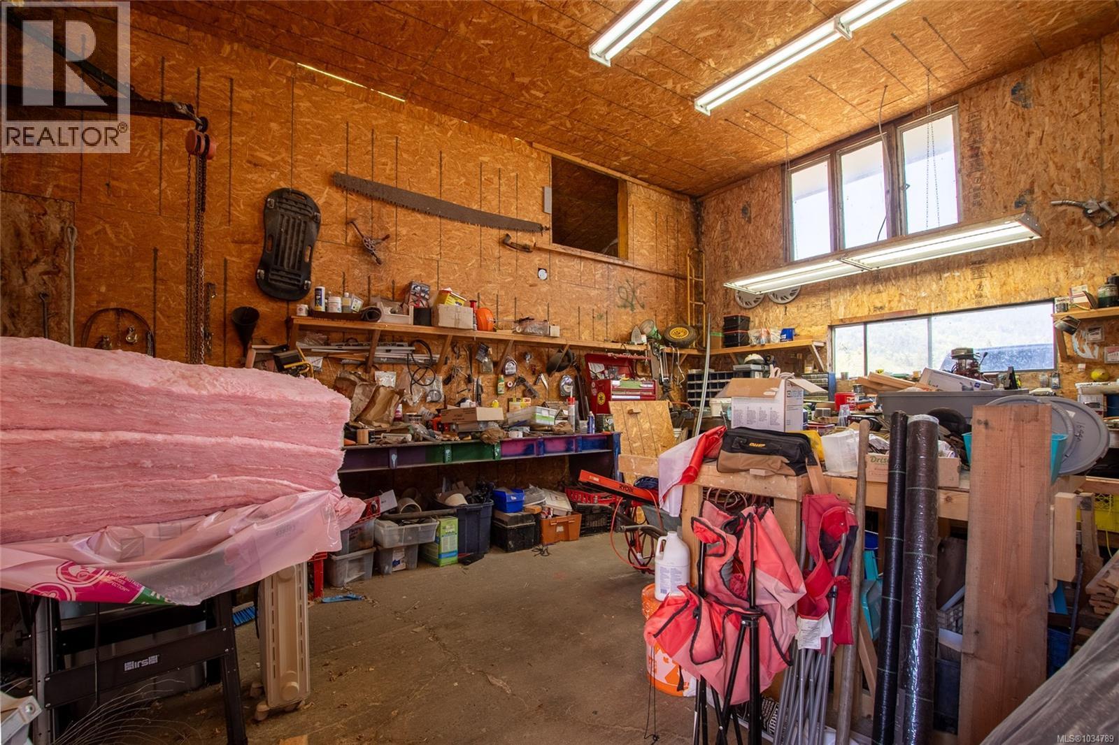 3504 Drinkwater Rd, Duncan