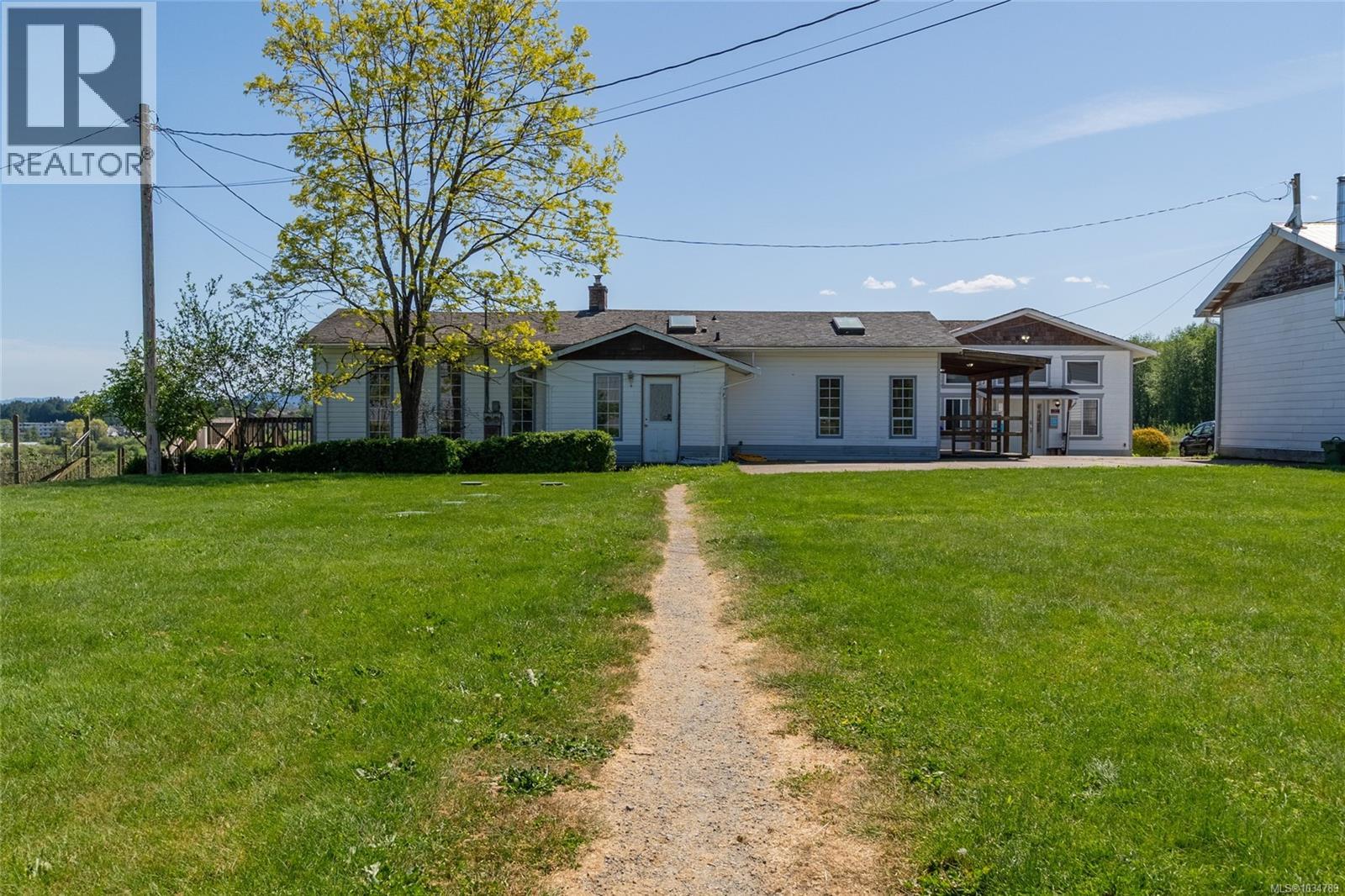 3504 Drinkwater Rd, Duncan