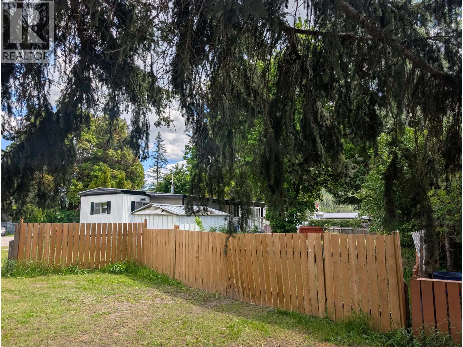 #E9 446 Mabel Lake Road - 29