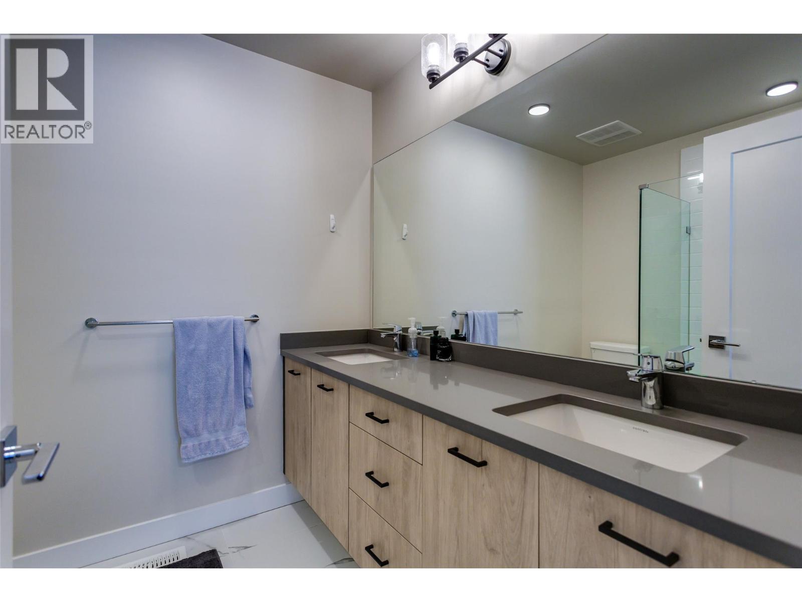 #172 4025 Gellatly Road S - 24