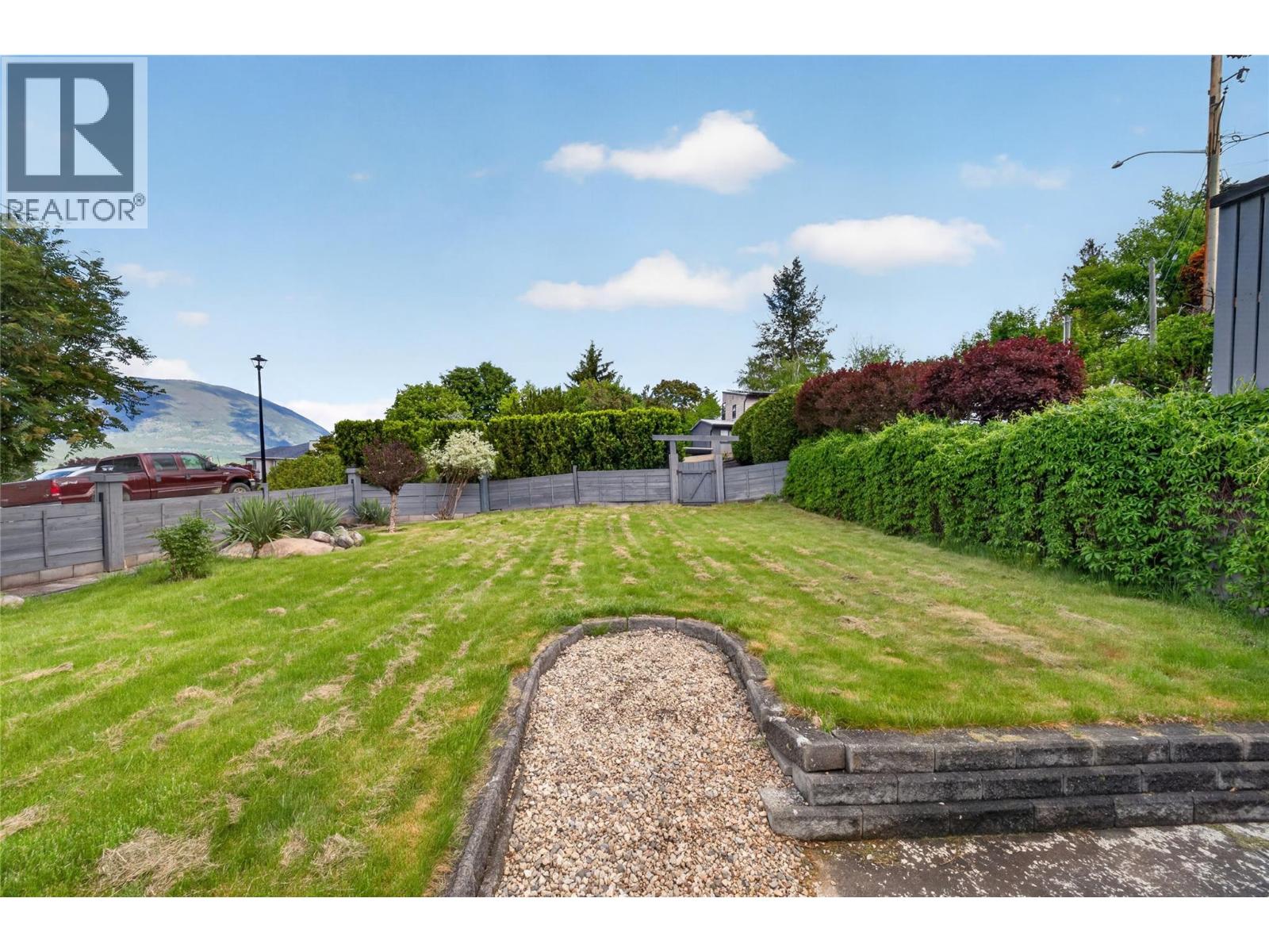  331 18 Street Southeast, Salmon Arm