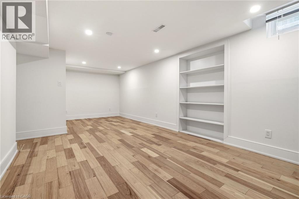 2347 TWEEDSMUIR Court, Burlington, Ontario, L7P4K9 — Photo 19