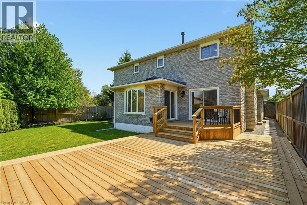 2347 TWEEDSMUIR Court, Burlington, Ontario, L7P4K9 — Photo 9