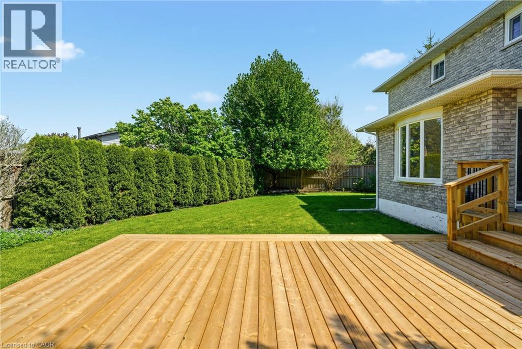 2347 TWEEDSMUIR Court, Burlington, Ontario, L7P4K9 — Photo 24