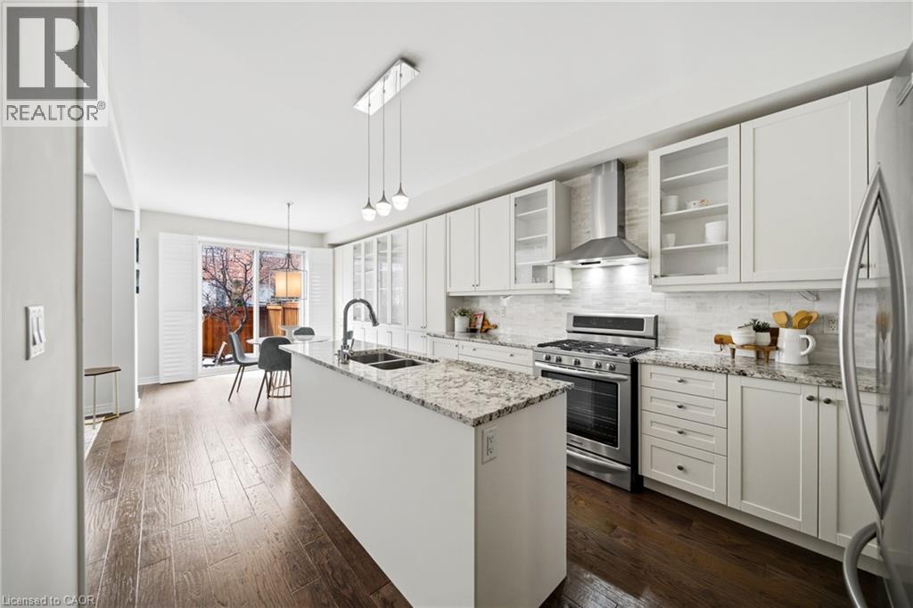 2466 VILLAGE Common, Oakville, Ontario, L6M0S2 — Photo 7