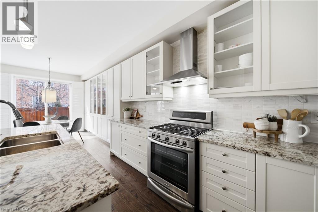 2466 VILLAGE Common, Oakville, Ontario, L6M0S2 — Photo 39