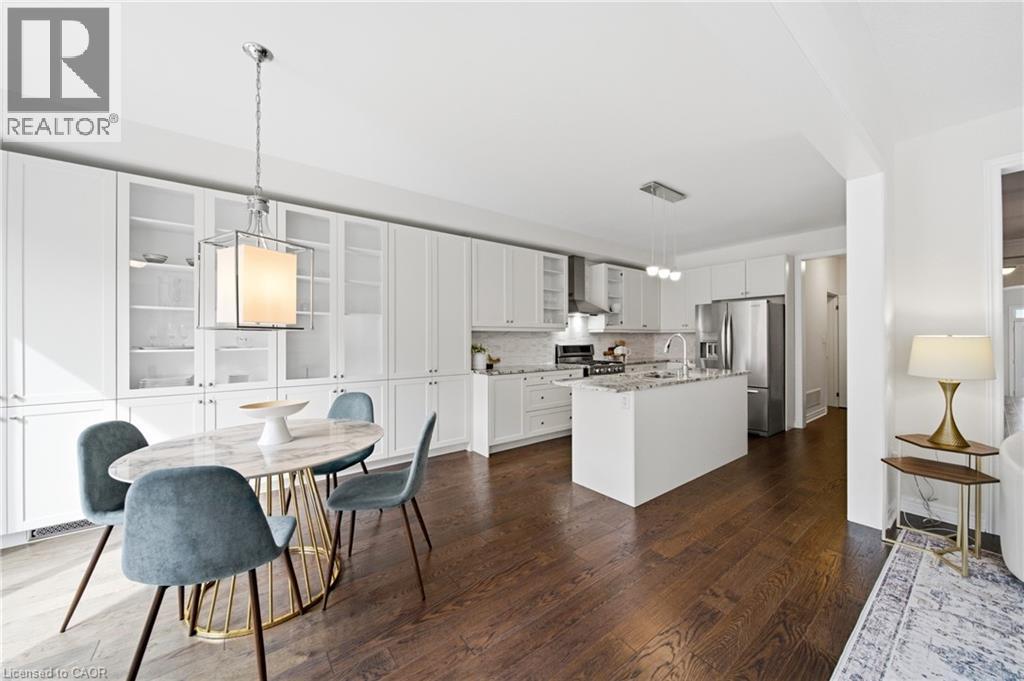 2466 VILLAGE Common, Oakville, Ontario, L6M0S2 — Photo 18