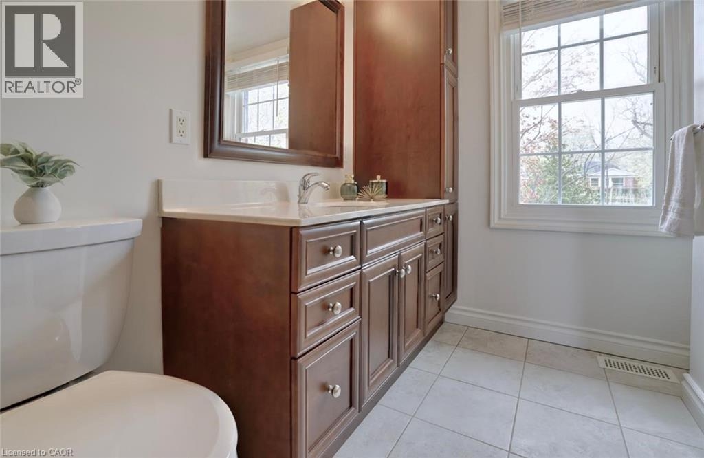463 BLATHWAYTE Lane, Burlington, Ontario, L7S1Y4 — Photo 4