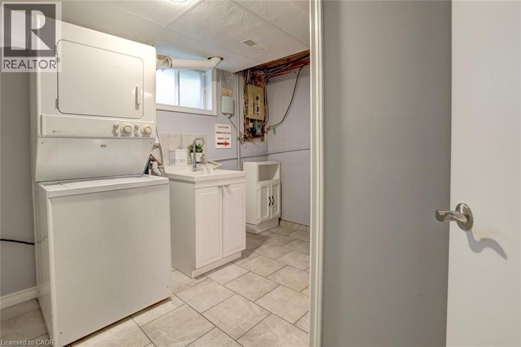 463 BLATHWAYTE Lane, Burlington, Ontario, L7S1Y4 — Photo 34