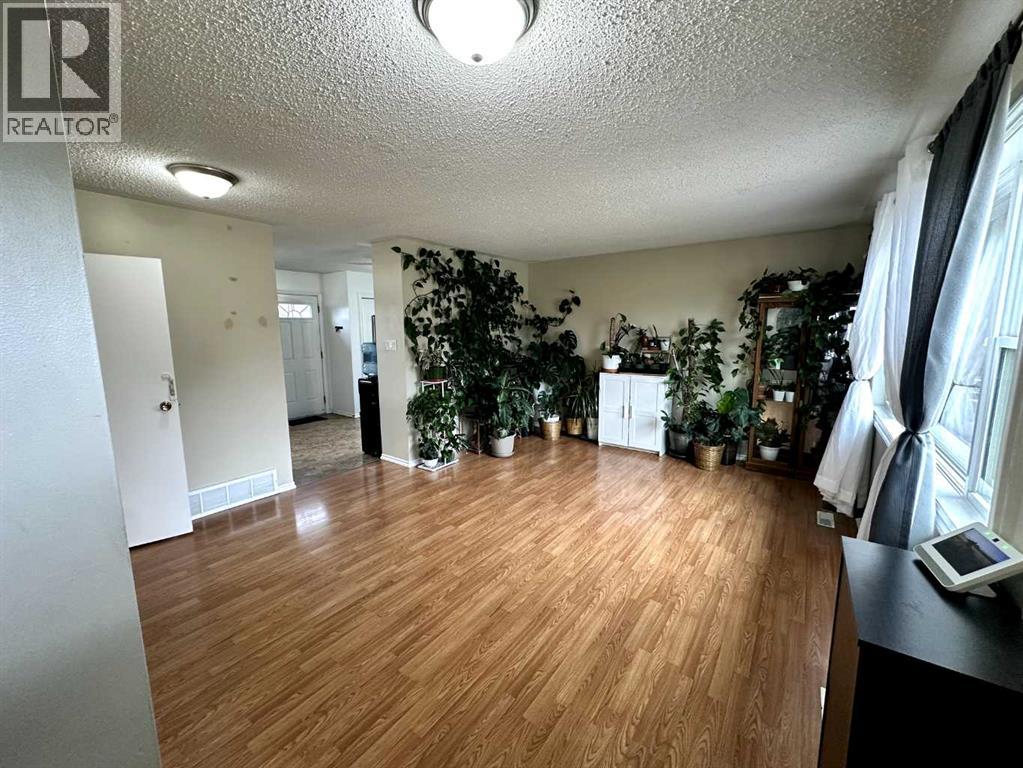 1634 5A Street - photo 2