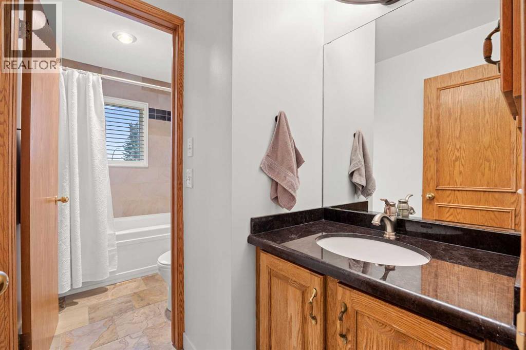 47 Edgeridge Court NW - 33
