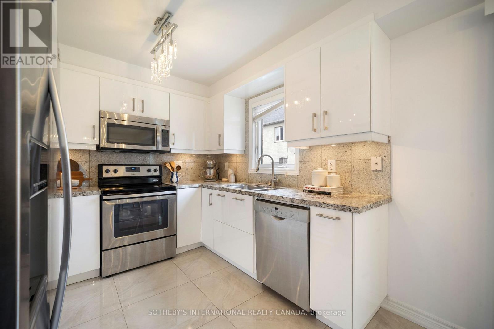 66 LEALINDS ROAD - 14