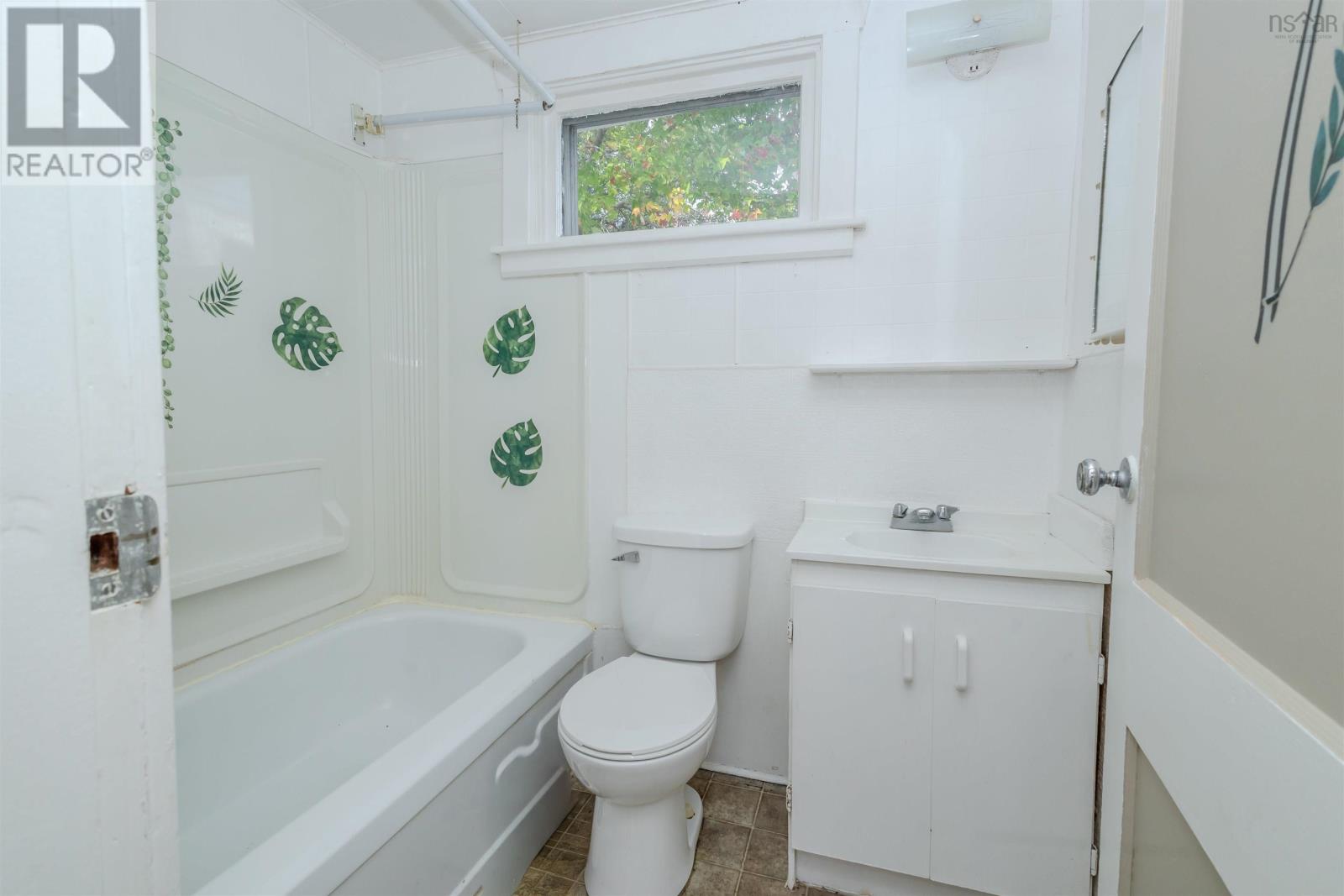 1284 George Street - 8