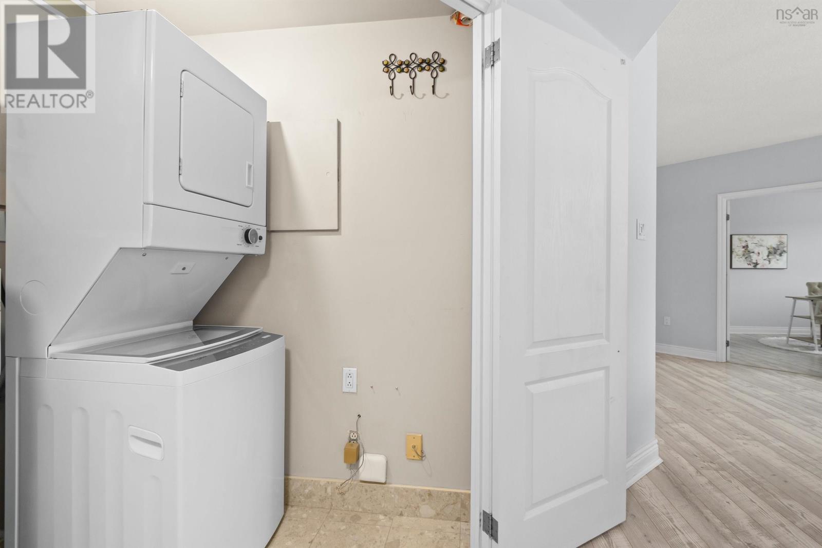 #702 1465 Brenton Street - 36