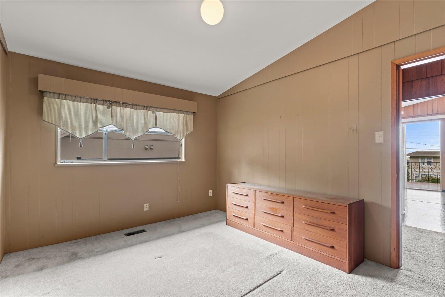 14667 W BEACH AVENUE, White Rock