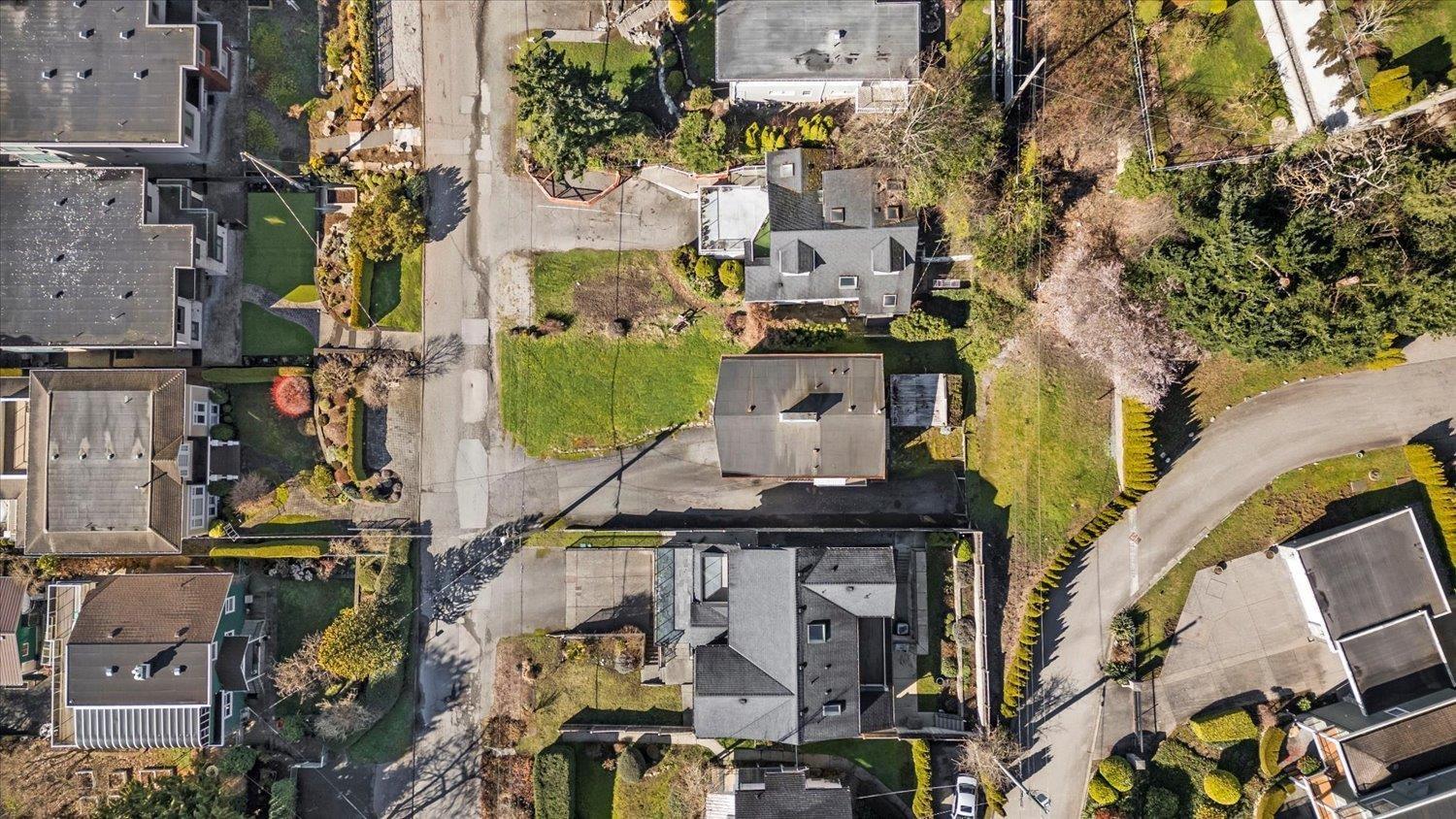 14667 W BEACH AVENUE, White Rock
